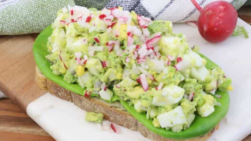 avocado egg salad on whole grain toast with lettuce