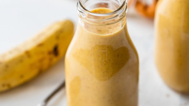 vegan pumpkin pie breakfast smoothie